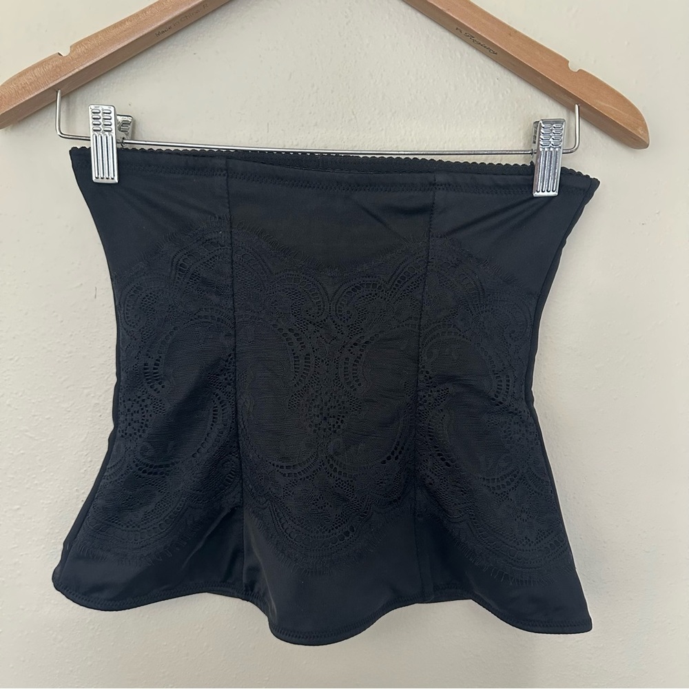 FLEXEES Maidenform Sz Medium Waist Slimmer Shapewear Lace Accent Women's Medium